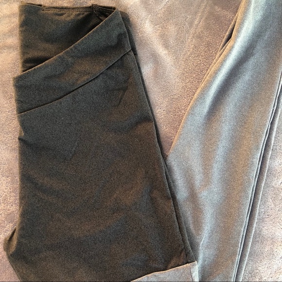 Gymshark S Gray Leggings NEW - Picture 4 of 5